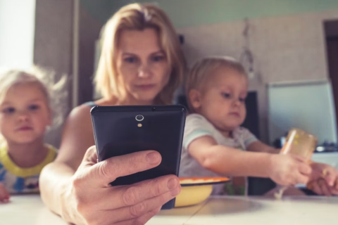 Seu Filho Não Está Atrasado — Você É Que Está Apressando A Infância Dele