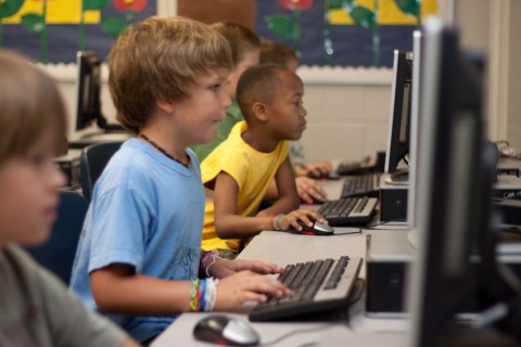 A Escola Ainda Faz Sentido na Era da Internet?