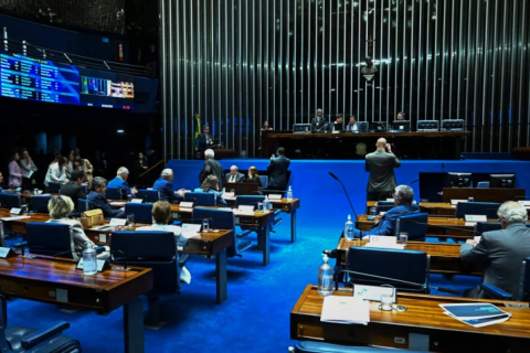 Senado Aprova Mudanças na Lei da Ficha Limpa