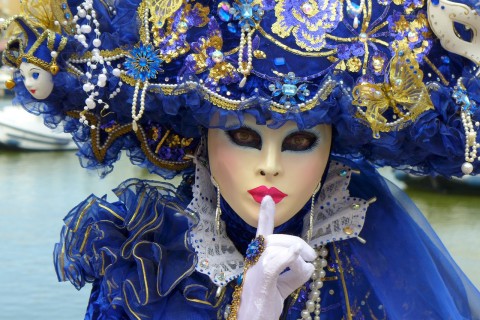 A Hipocrisia de  Demonizar o Carnaval